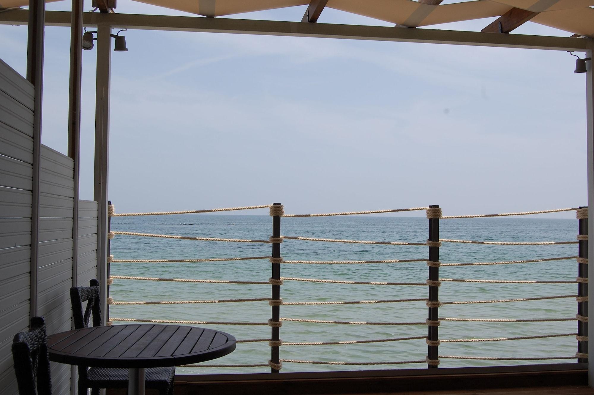 Paralia Beach Boutique Hotel Экстерьер фото